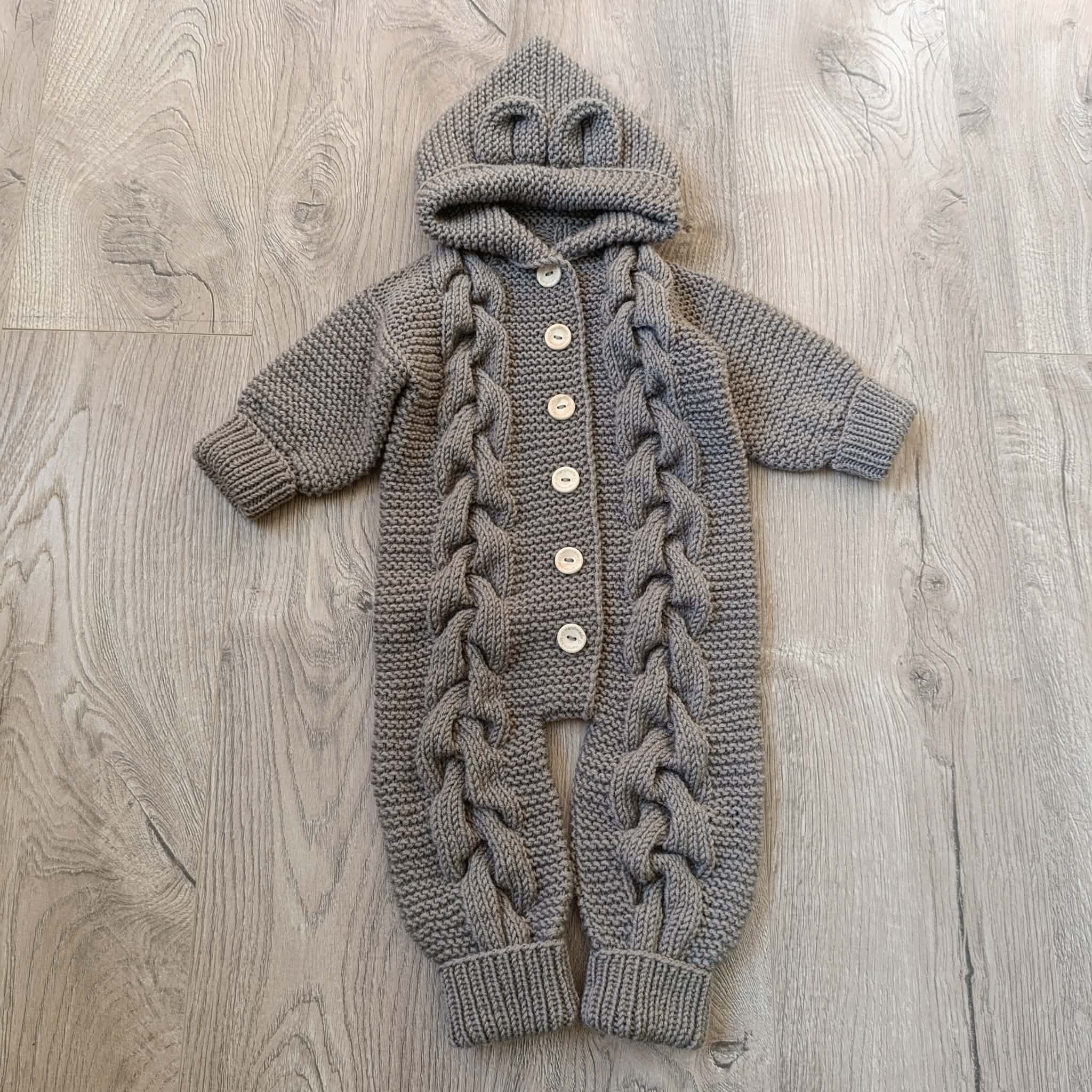 Kombinezonas iš pusvinės