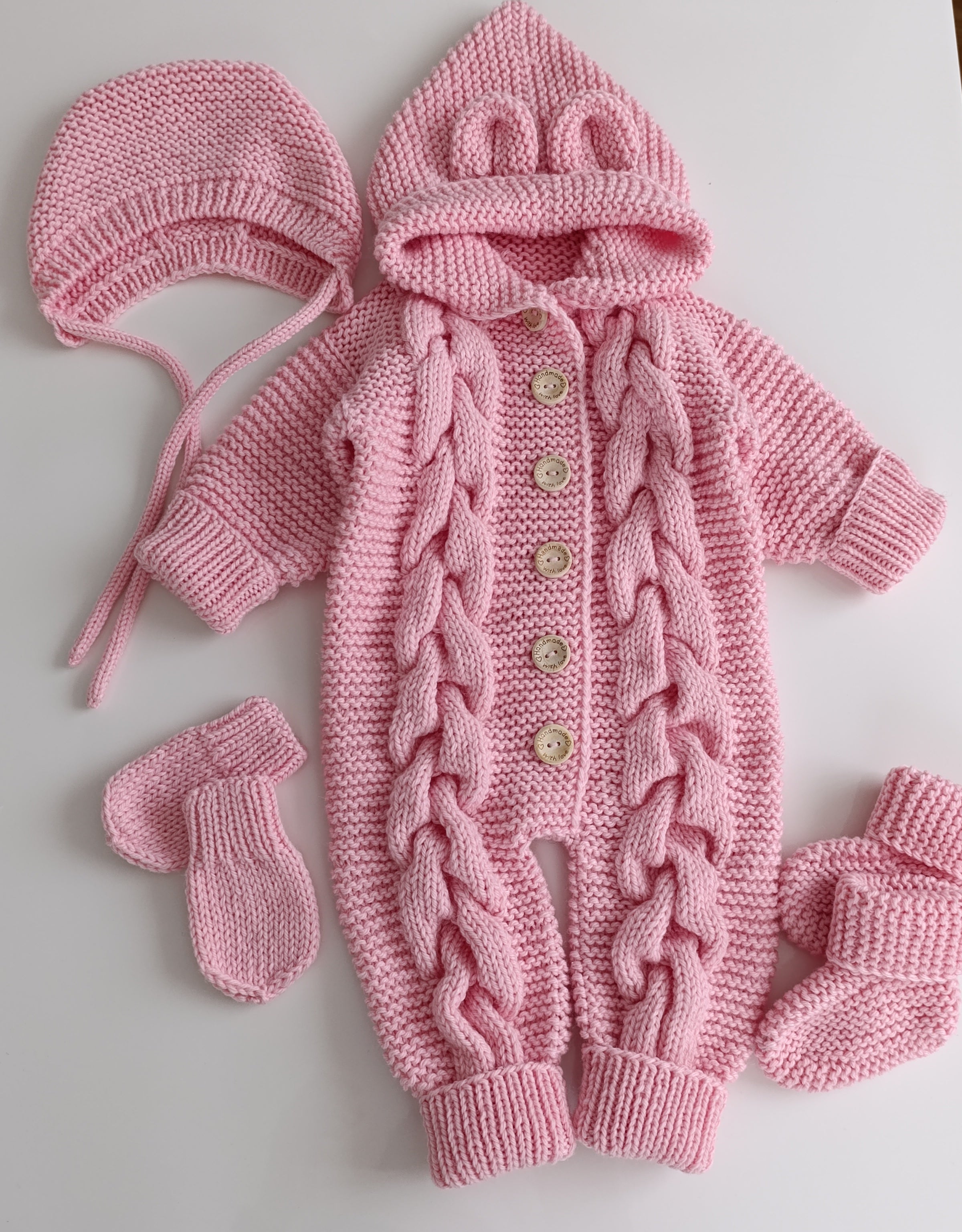 Komplektukas iš merino pusvilnės (50%merino vilnos ir 50%akrilo)