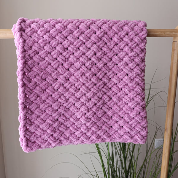 Alyvinis pledukus iš Alize Puffy siūlų